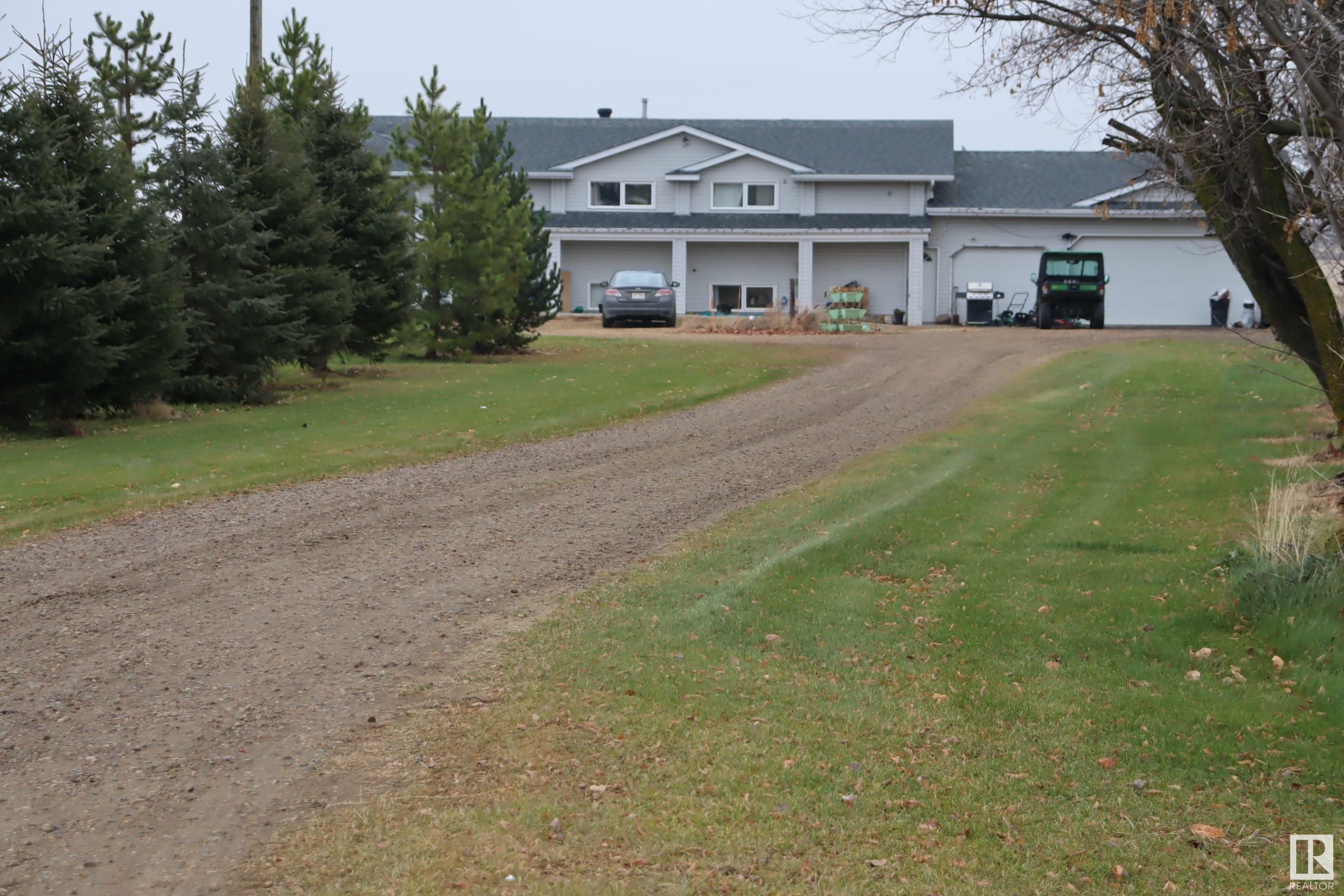 Property Photo:  471019 Rge Rd 250  AB T9A 1W8 