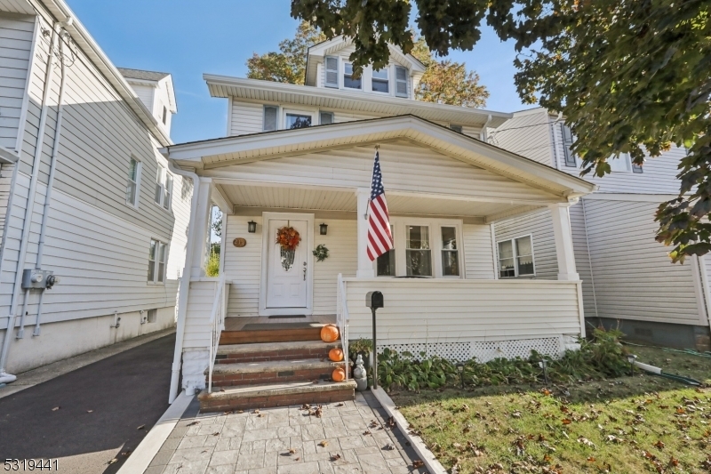 Property Photo:  213 Magie Ave  NJ 07204 