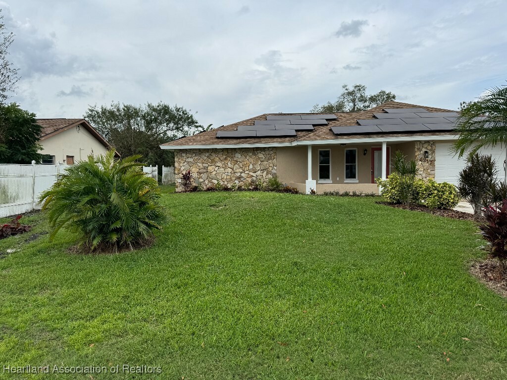 Property Photo:  4217 Seawood Avenue  FL 33875 