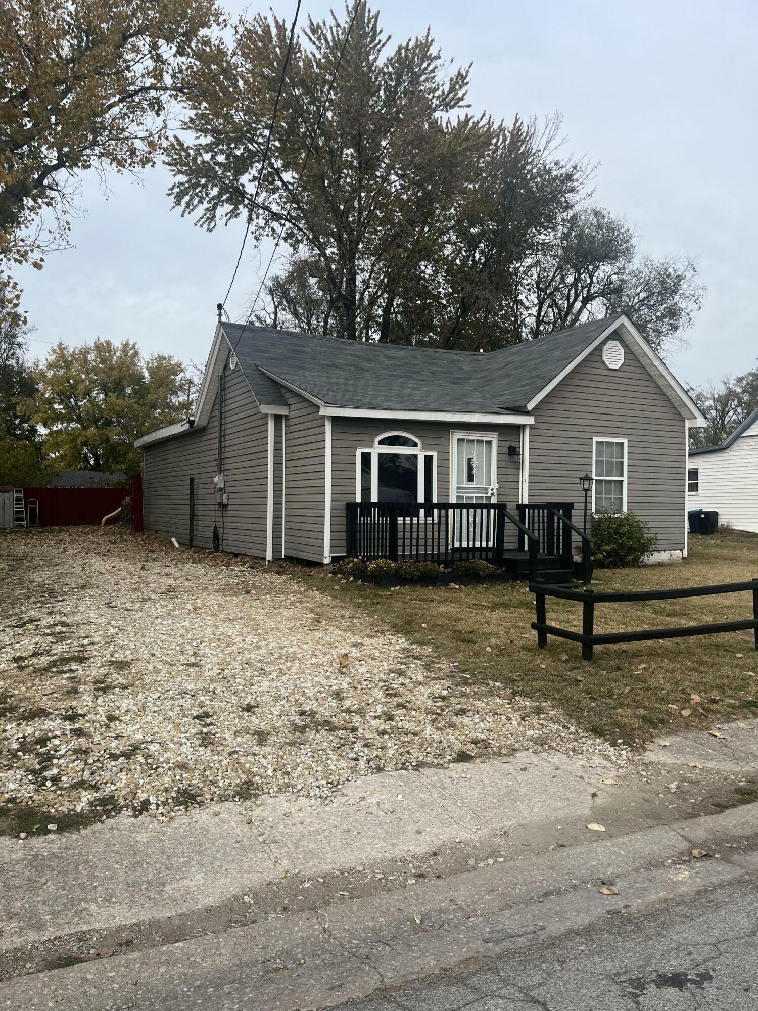 Property Photo:  1115 E Lafayette  MO 65265 