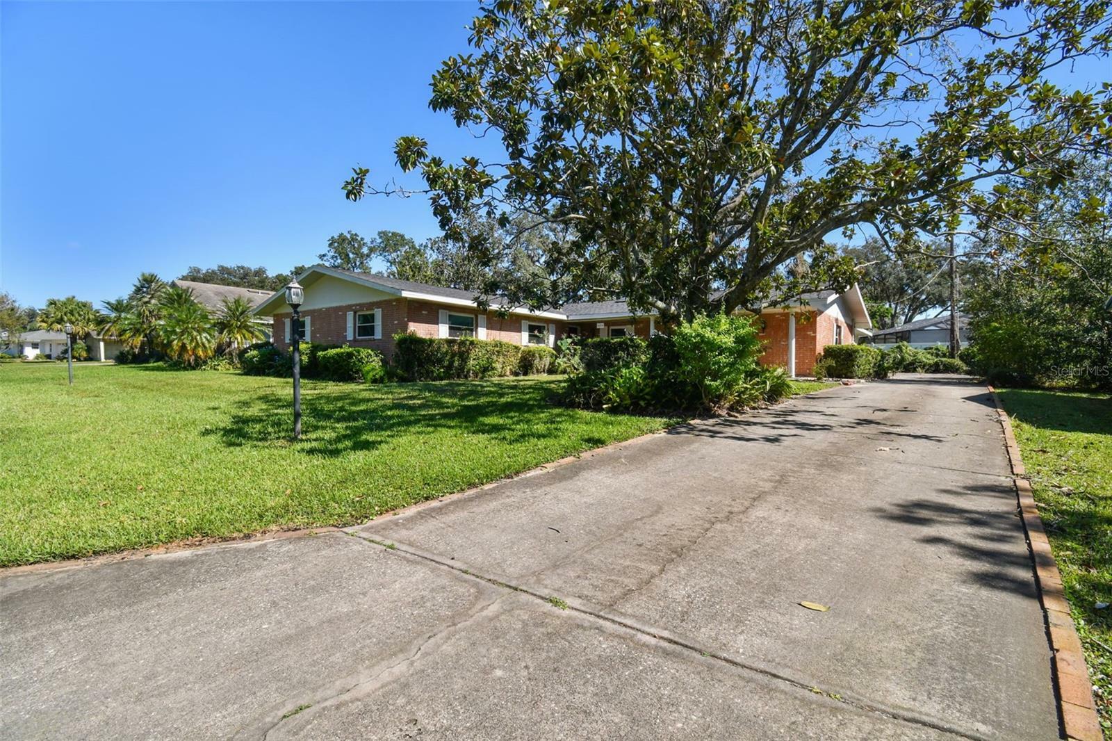 Property Photo:  5409 Harbor Drive E  FL 33809 