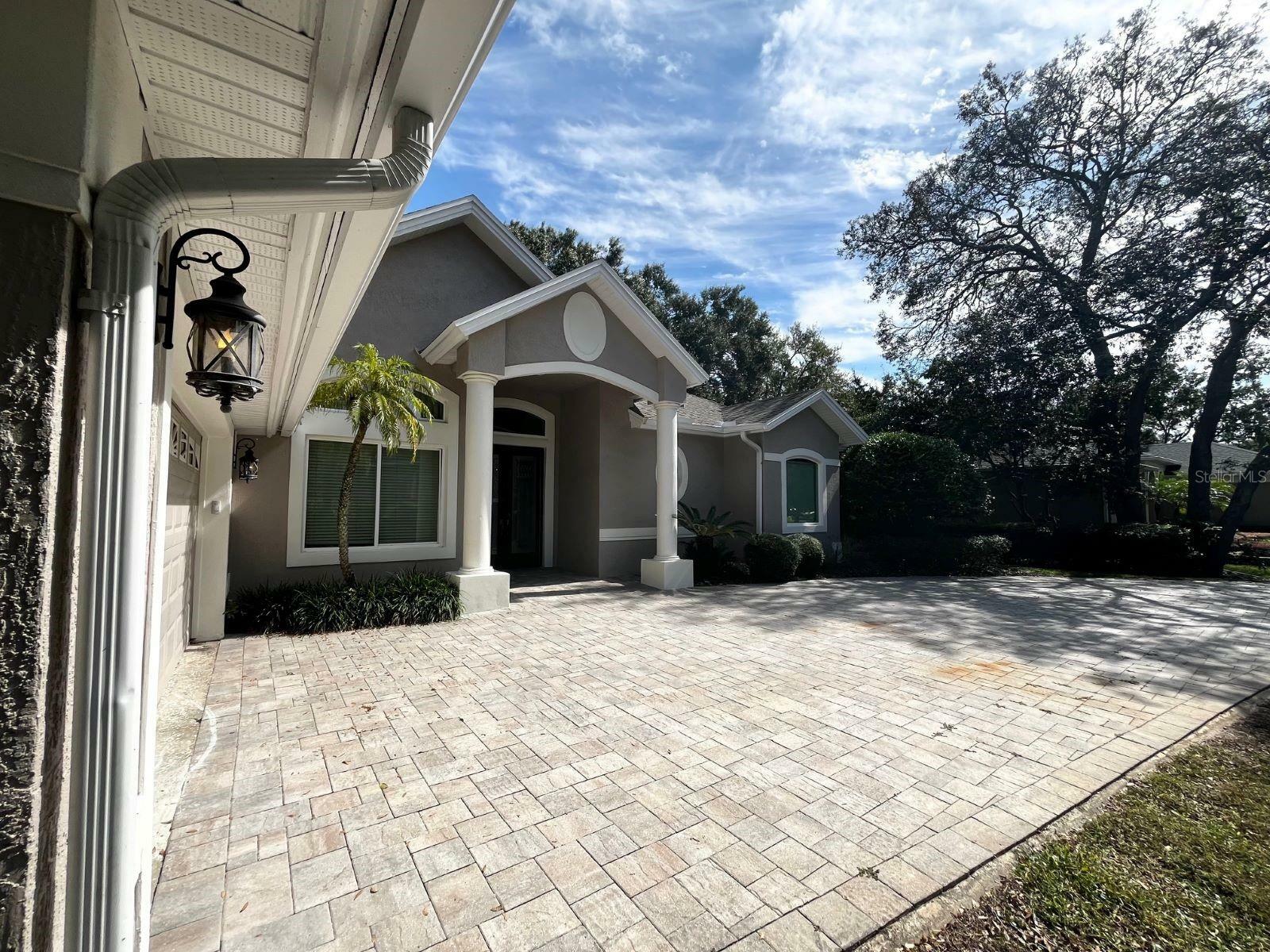 Property Photo:  935 Ridgeside Court  FL 32712 