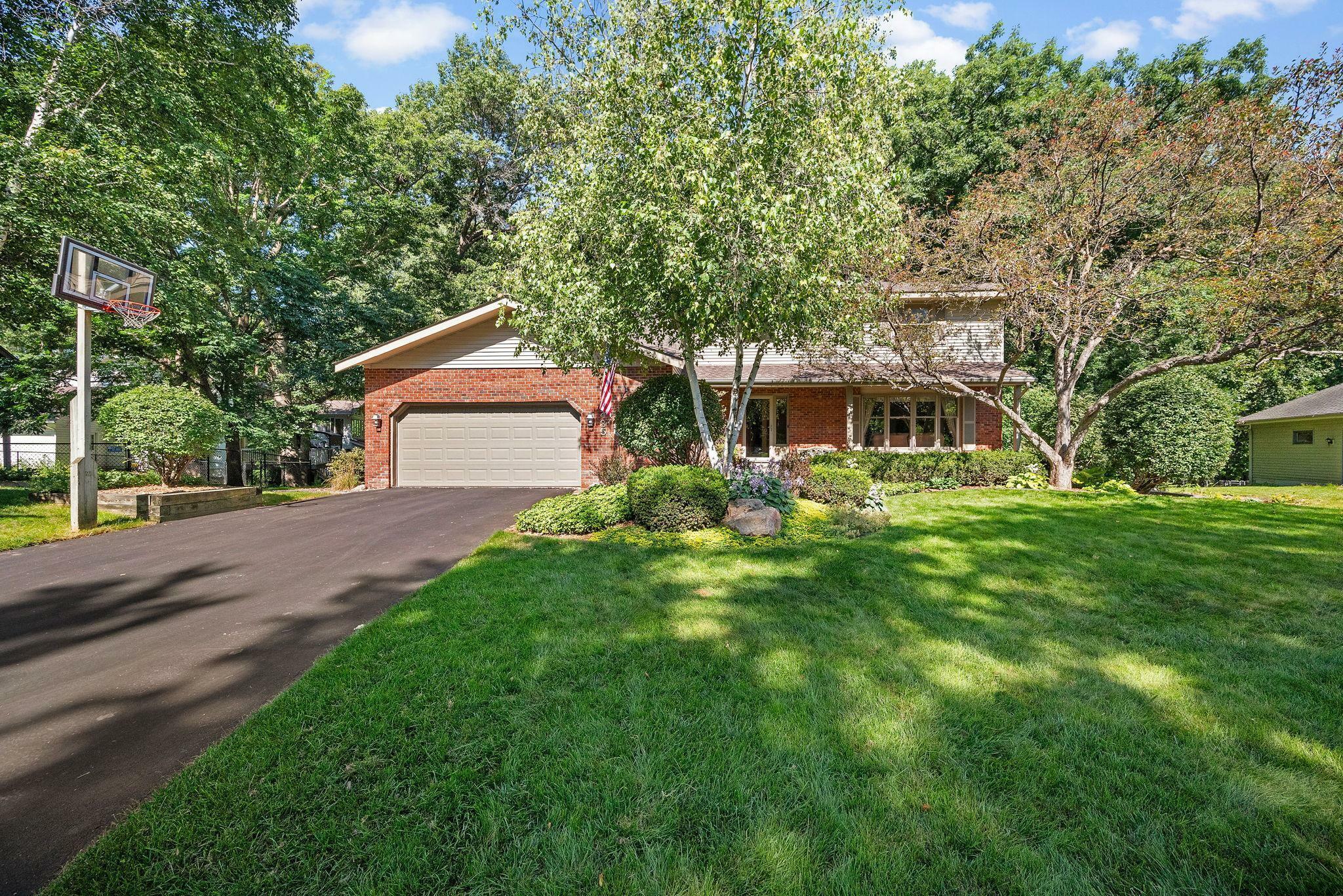 Property Photo:  4435 Kirkwood Lane N  MN 55442 