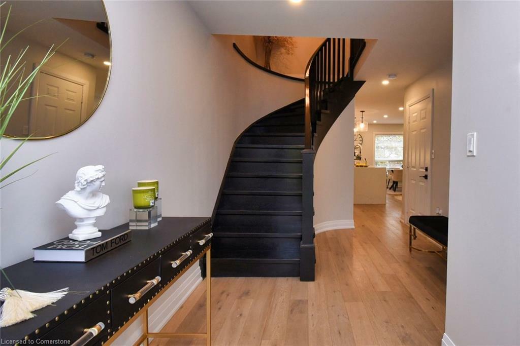 Property Photo:  26 Westvillage Drive  ON L9B 2S2 