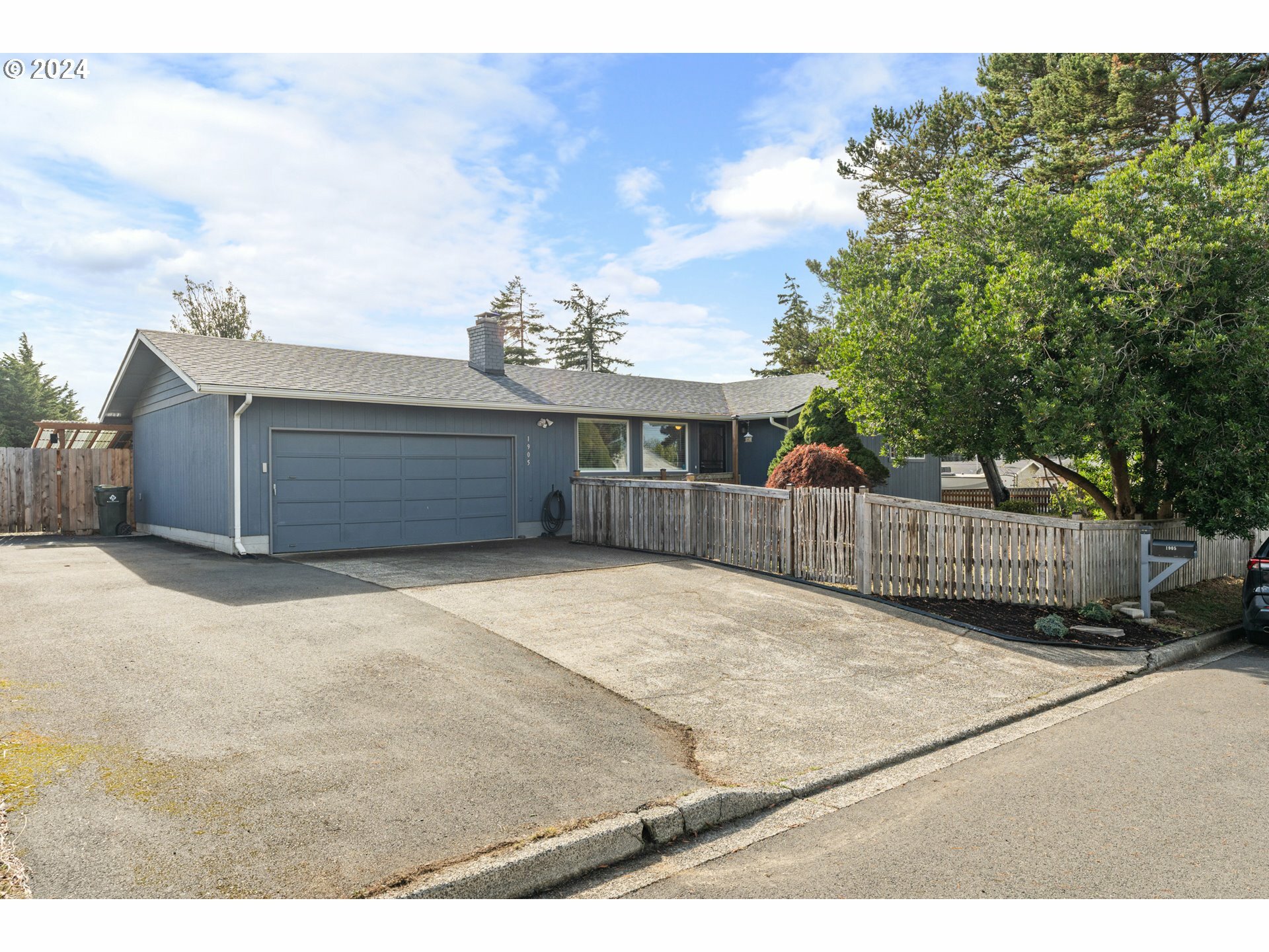 1905 Lindberg Ave  Coos Bay OR 97420 photo