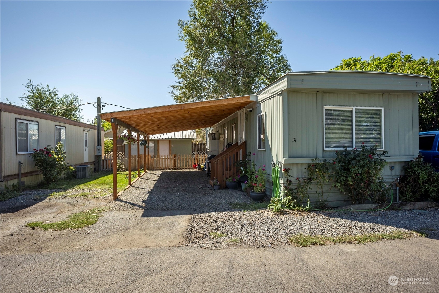 Property Photo:  1304 E Alder Street 14  WA 98901 