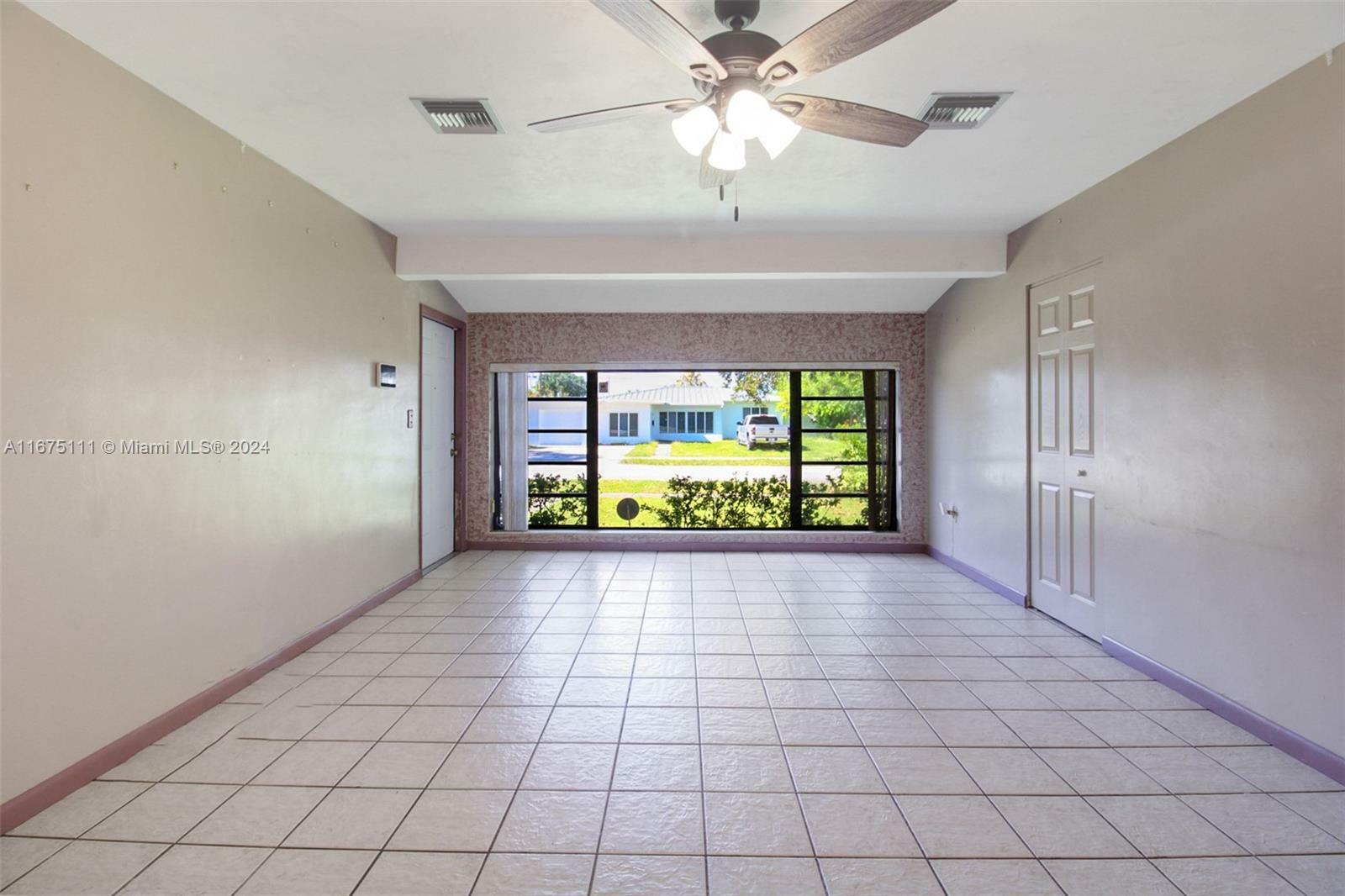 Property Photo:  9520 Jamaica Dr  FL 33189 