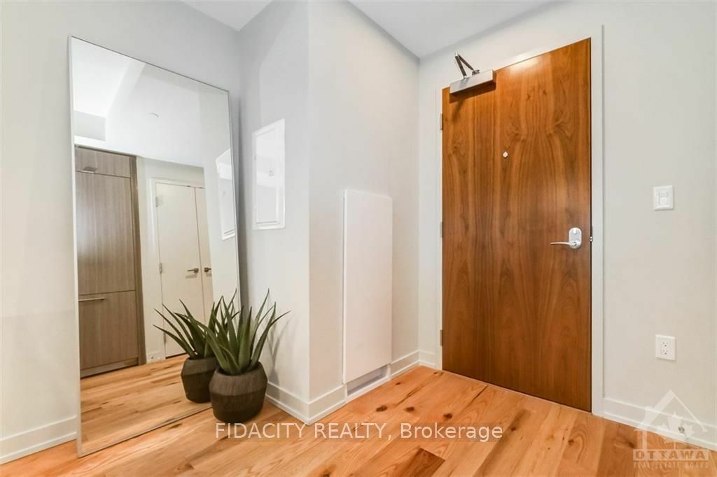 Property Photo:  101 Queen St 1407  ON K1P 5C7 