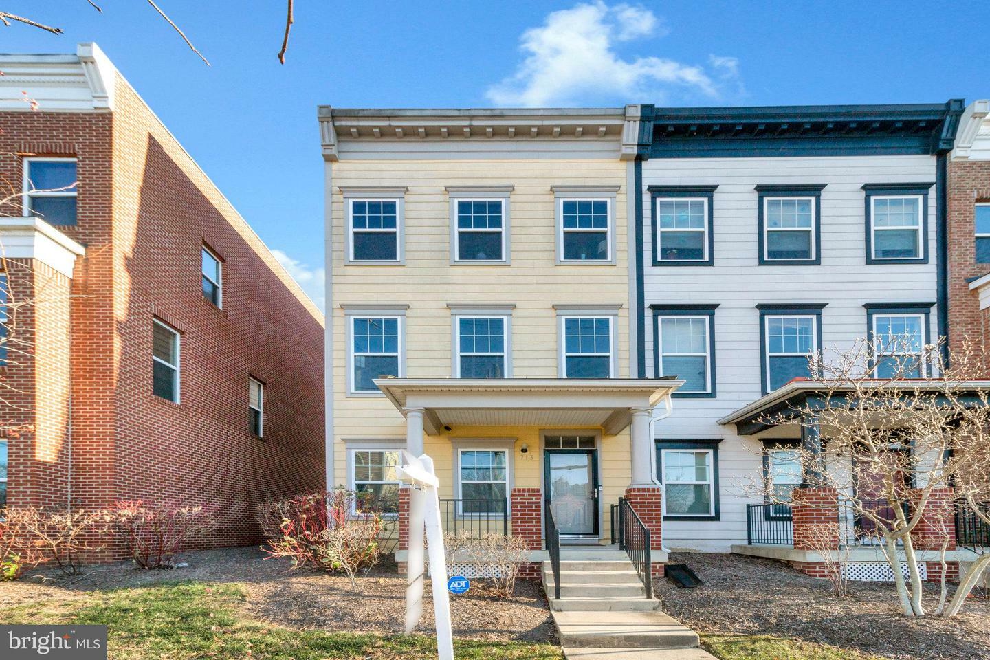 Property Photo:  713 Anacostia Avenue NE  DC 20019 