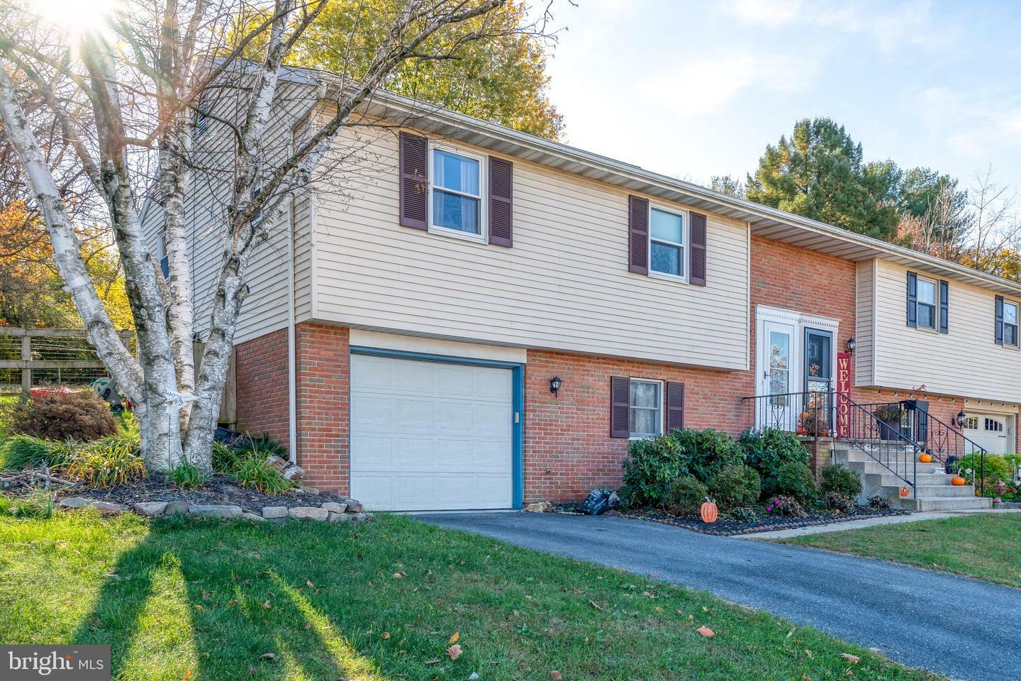 Property Photo:  336 Edgehill Drive  PA 17501 