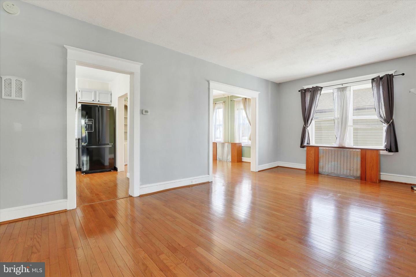 Property Photo:  925 Galbraith Avenue  PA 19061 