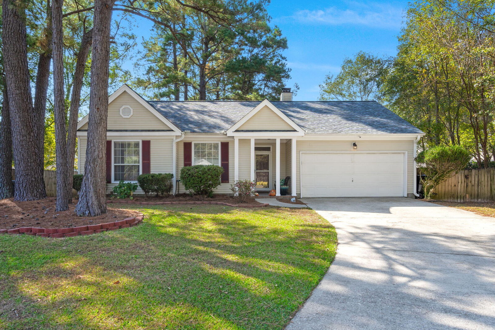 Property Photo:  102 Seavington Court  SC 29485 