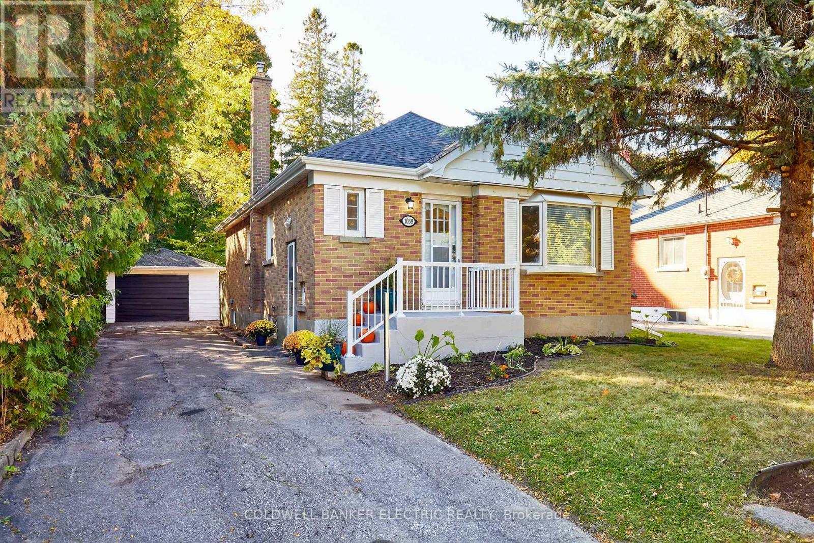 1058 Hortop Street  Oshawa (Donevan) ON L1G 4P6 photo