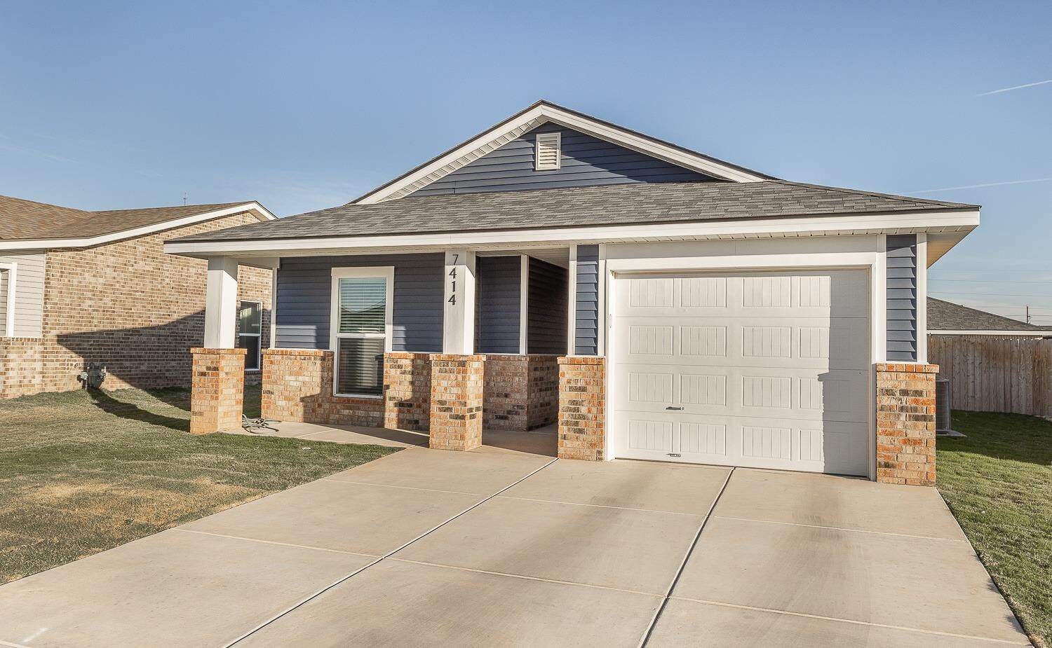 Property Photo: 7414 37th TX 79407