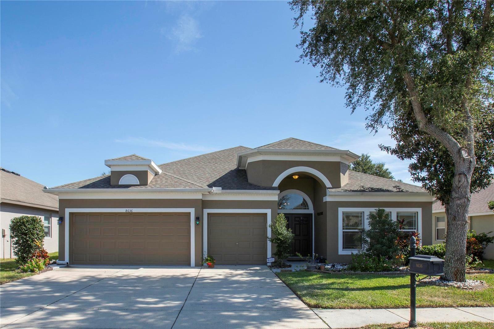 Property Photo: 8636 Tenbridge Way FL 34654