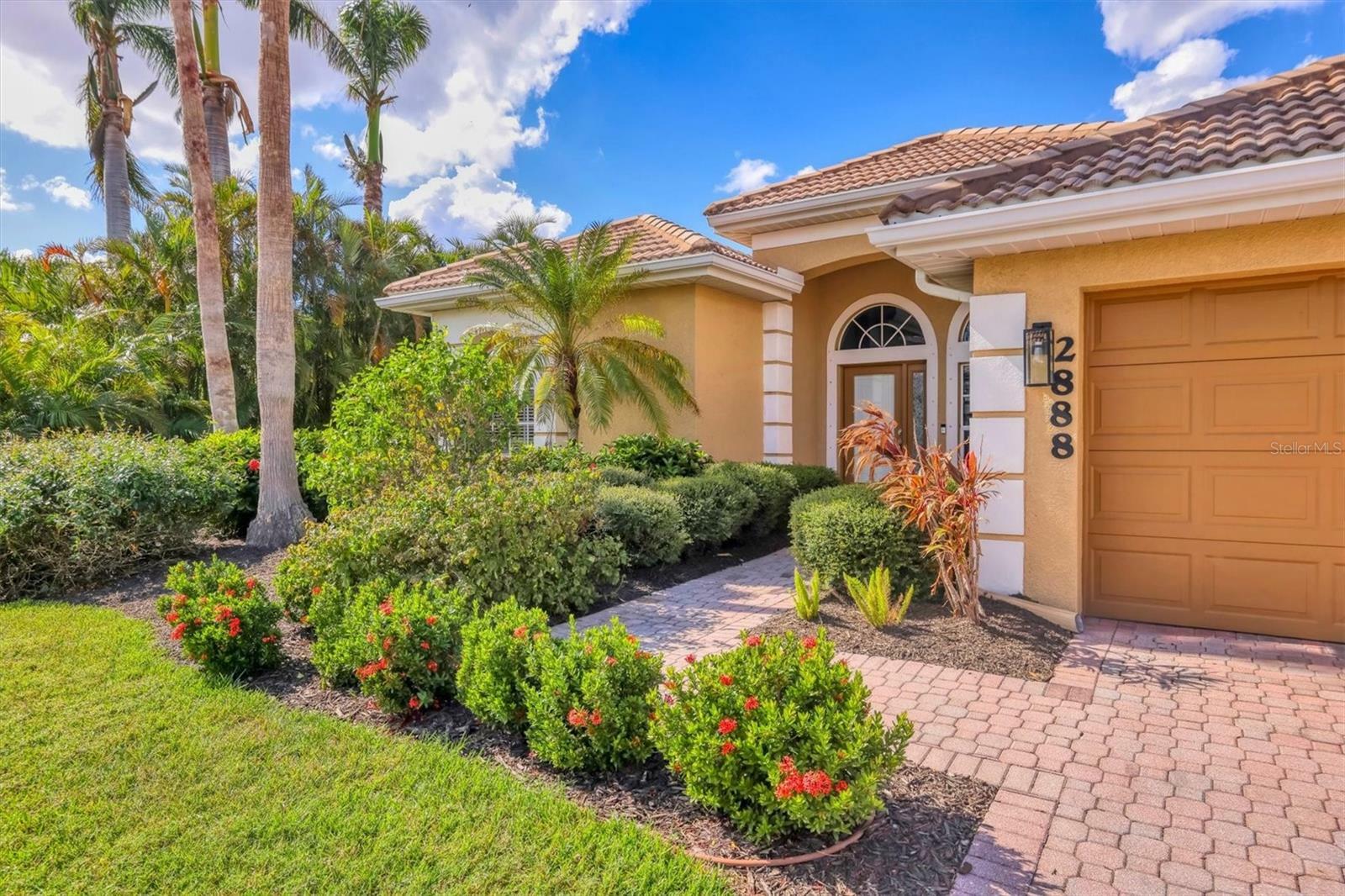 Property Photo:  2888 Grazeland Drive  FL 34240 