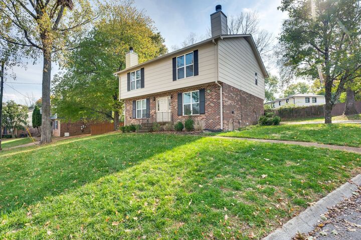 Property Photo: 141 Colemont Dr TN 37013