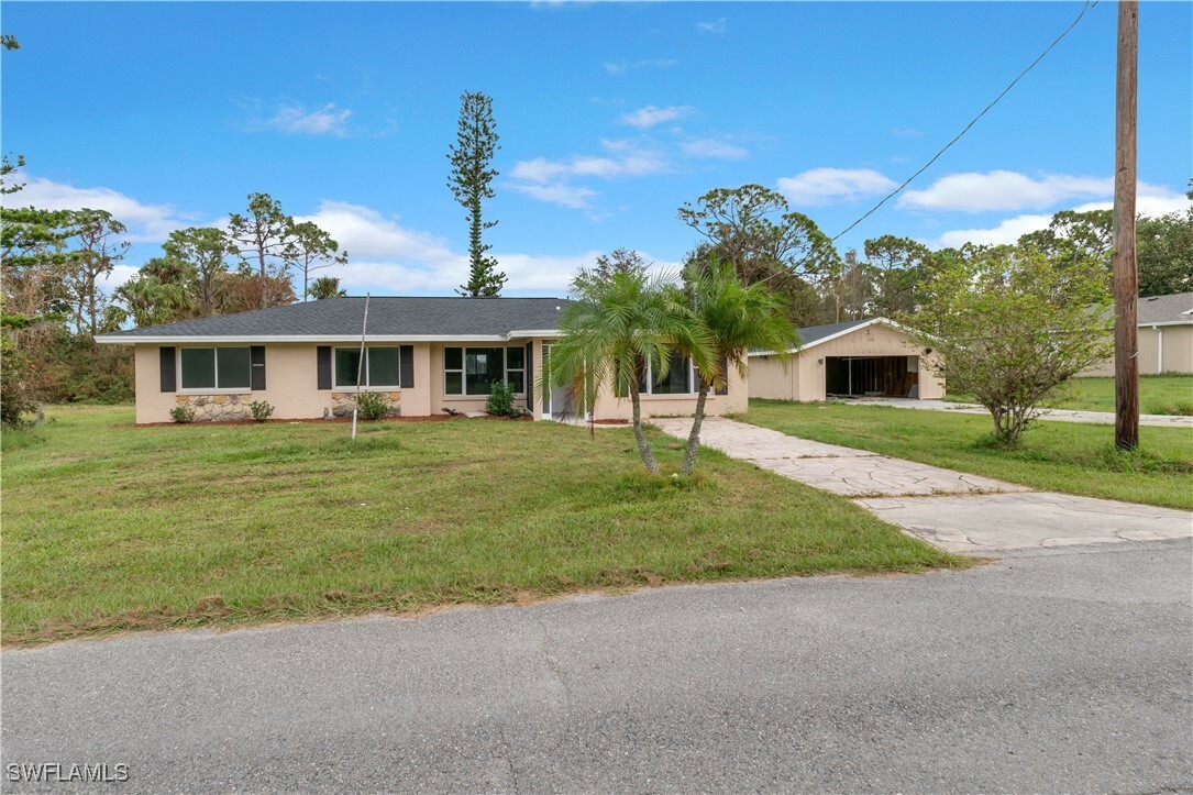 Property Photo:  12416 Espanol Drive  FL 33955 