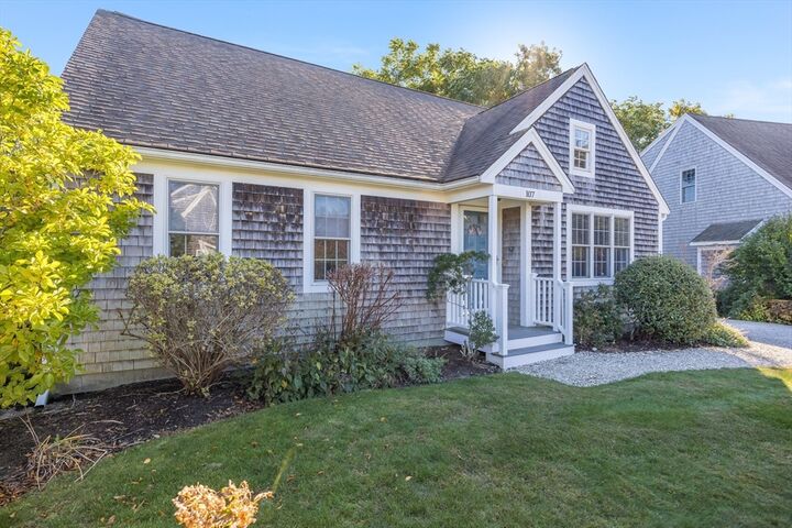 Property Photo:  121 Camp Street 107  MA 02653 