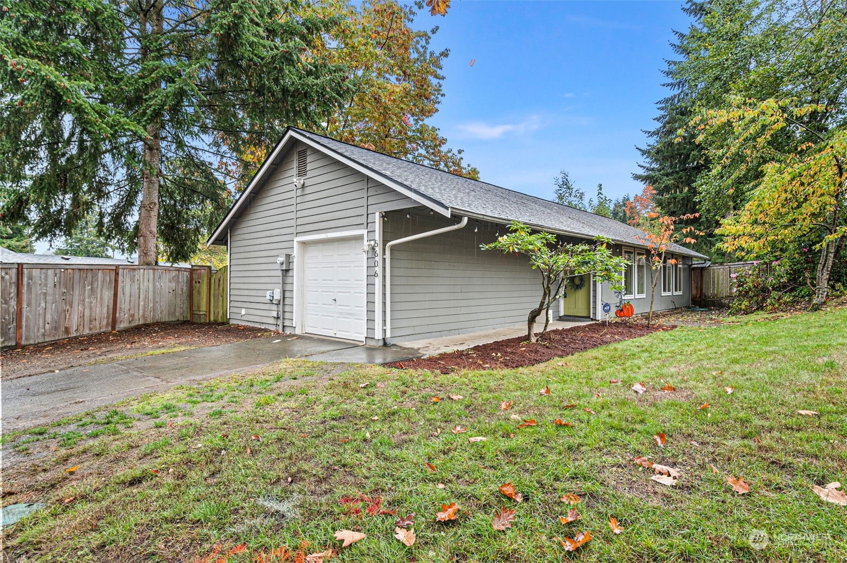 5606 N 39th Street  Tacoma WA 98407 photo