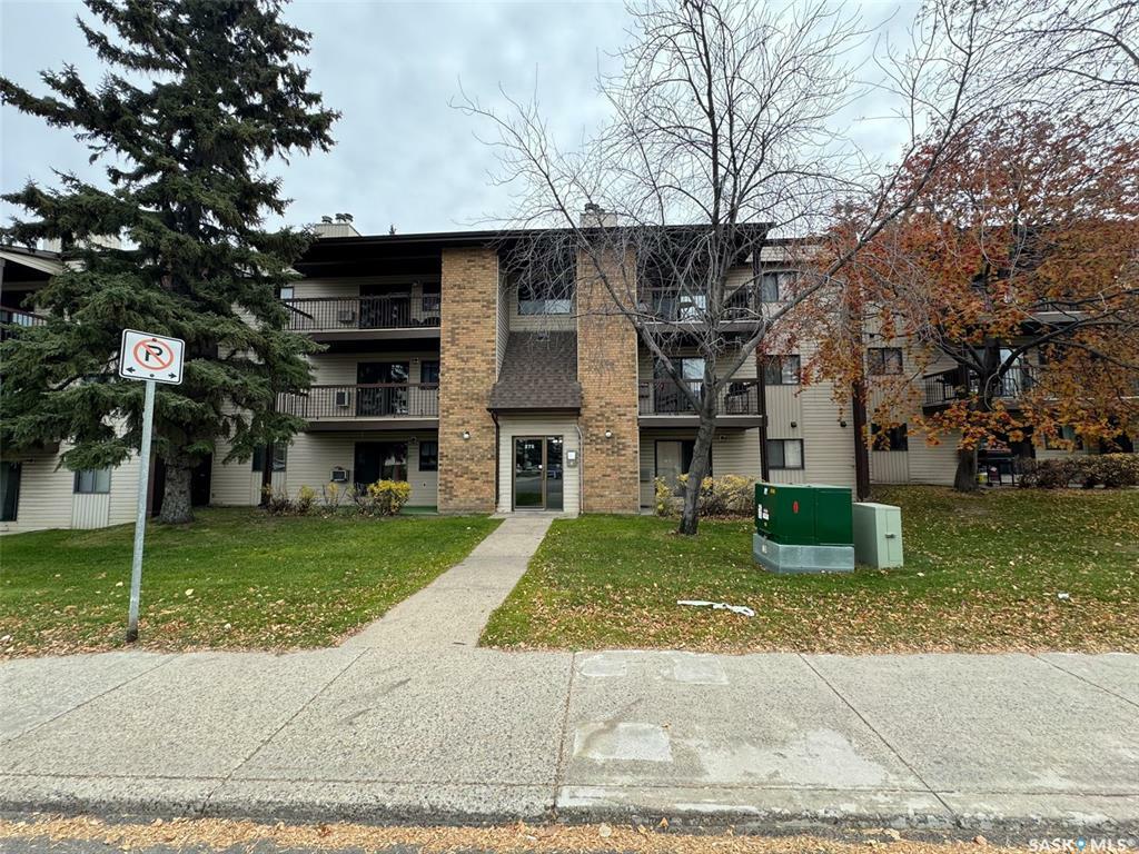 275 Kingsmere Boulevard 301  Saskatoon SK S7J 4J6 photo