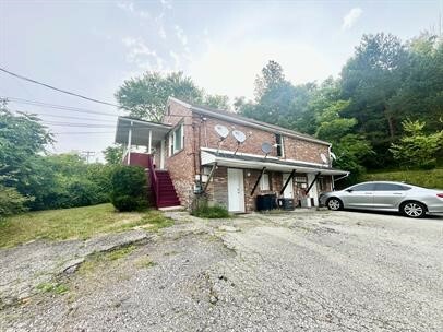 Property Photo:  2578 Pitcairn Rd  PA 15146 