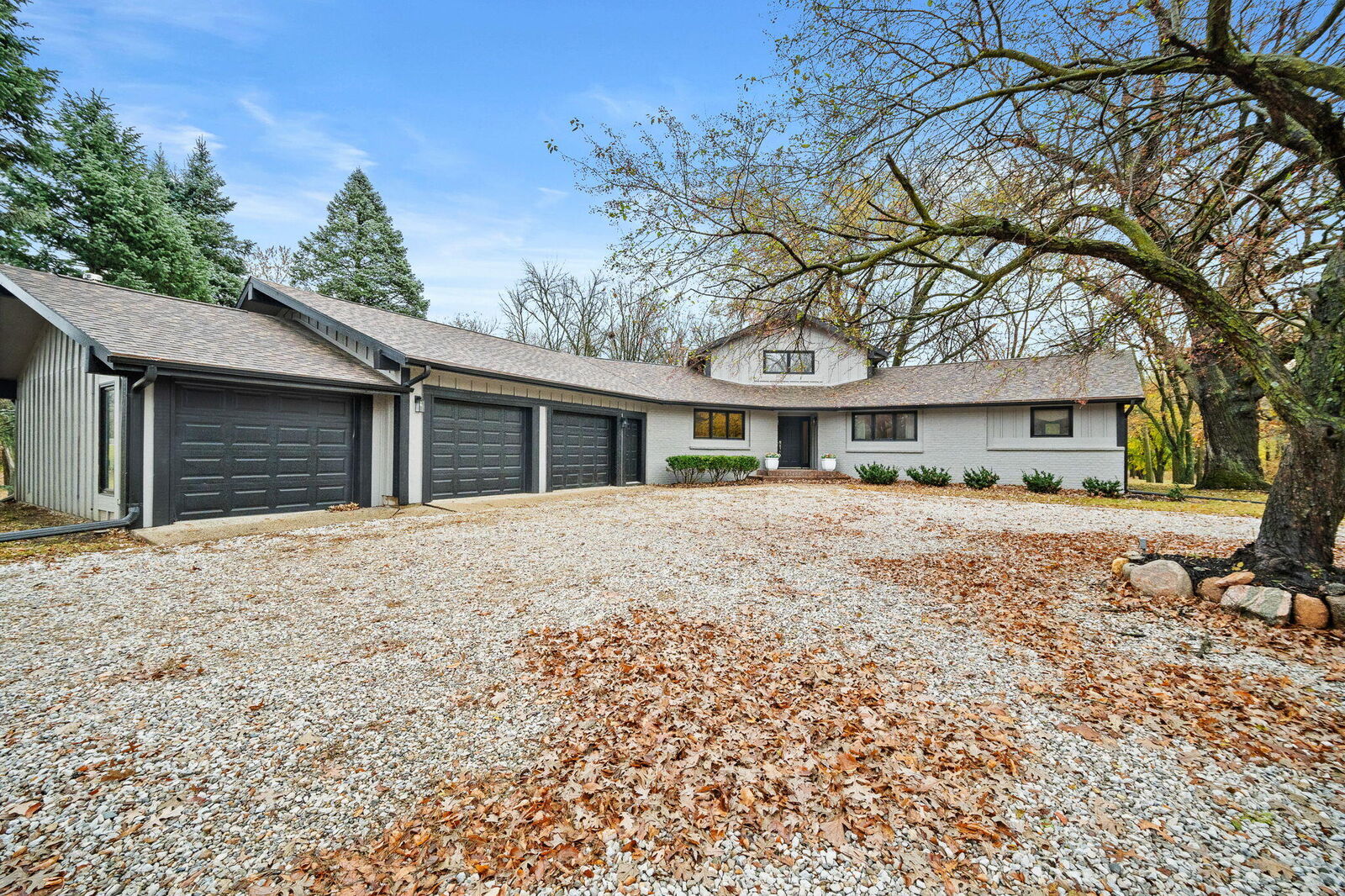 Property Photo:  2483 NE 102nd Avenue  IA 50021 