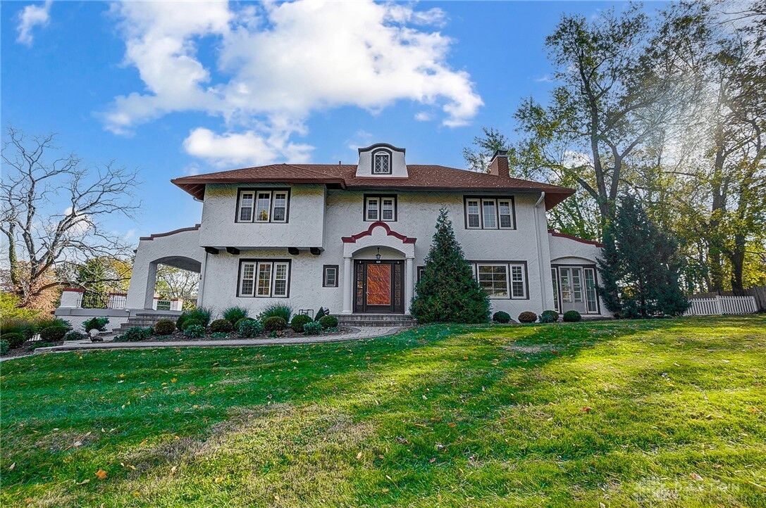 Property Photo: 774 E Schantz Avenue OH 45419
