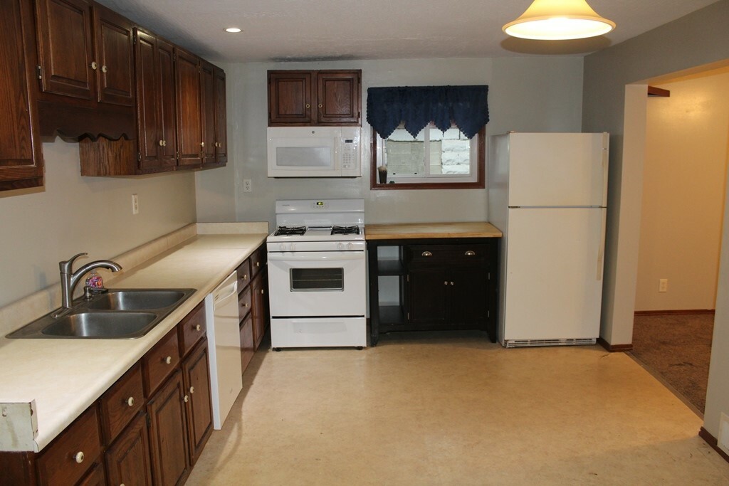 Property Photo:  16 Perry Street  PA 16438 