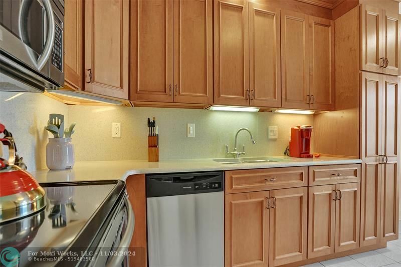 Property Photo:  8600 Bella Vista Dr  FL 33433 