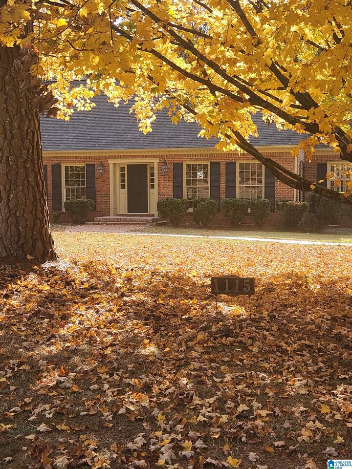 1115 Shady Lane Circle  Talladega AL 35160 photo