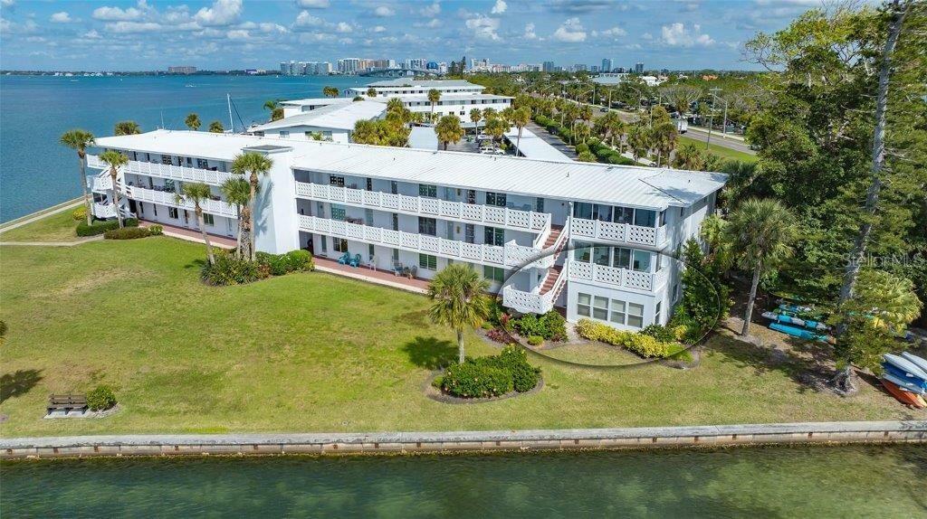 Property Photo:  761 John Ringling Boulevard 8  FL 34236 