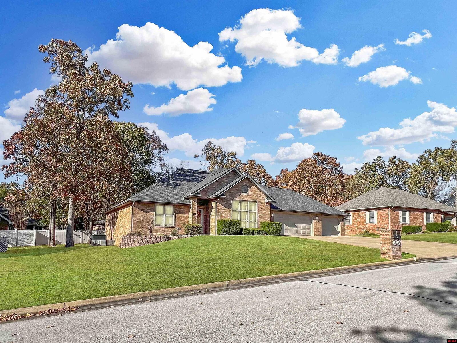 Property Photo:  1910 Osage Lane  AR 72653 