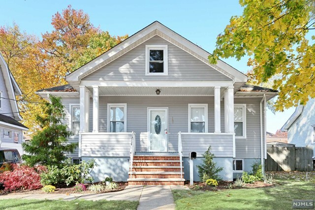 Property Photo:  160 Lafayette Place  NJ 07631 