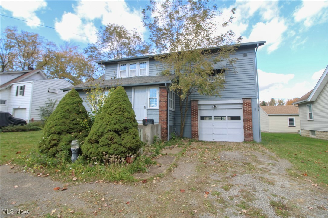 Property Photo:  5256 Center Road  OH 44436 