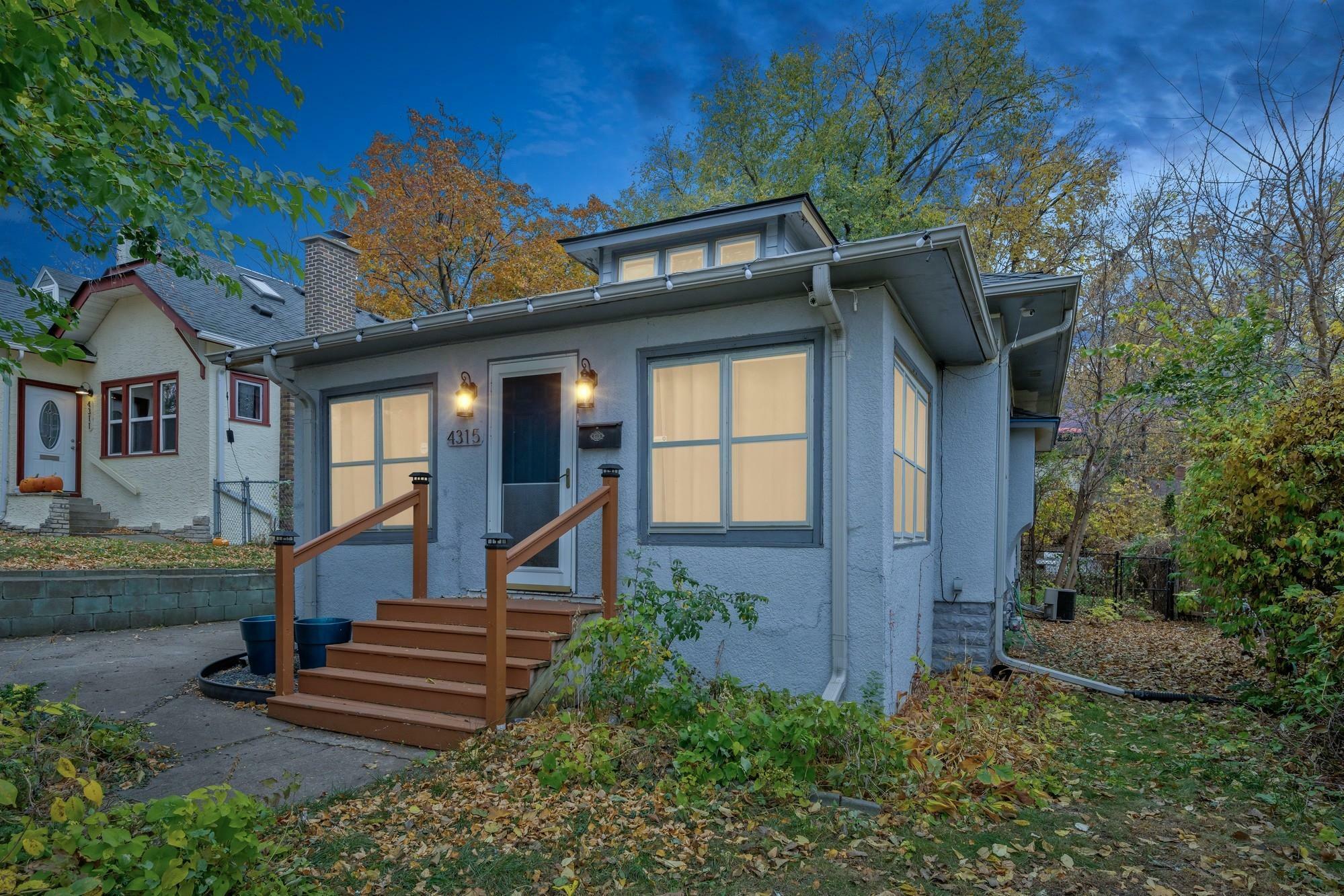 Property Photo:  4315 Dupont Avenue N  MN 55412 