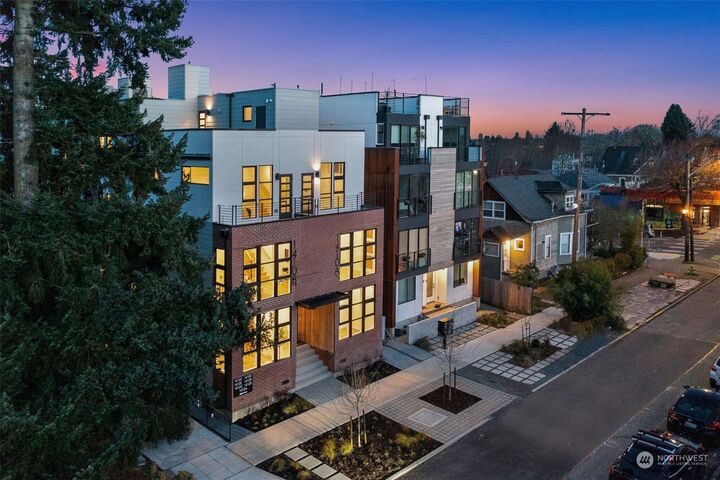 1412 B  21st Avenue  Seattle WA 98122 photo