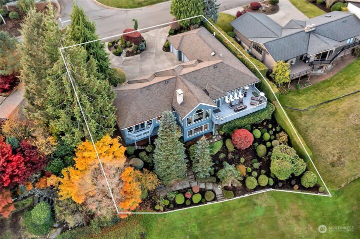 Property Photo: 25428 142nd Avenue SE WA 98042