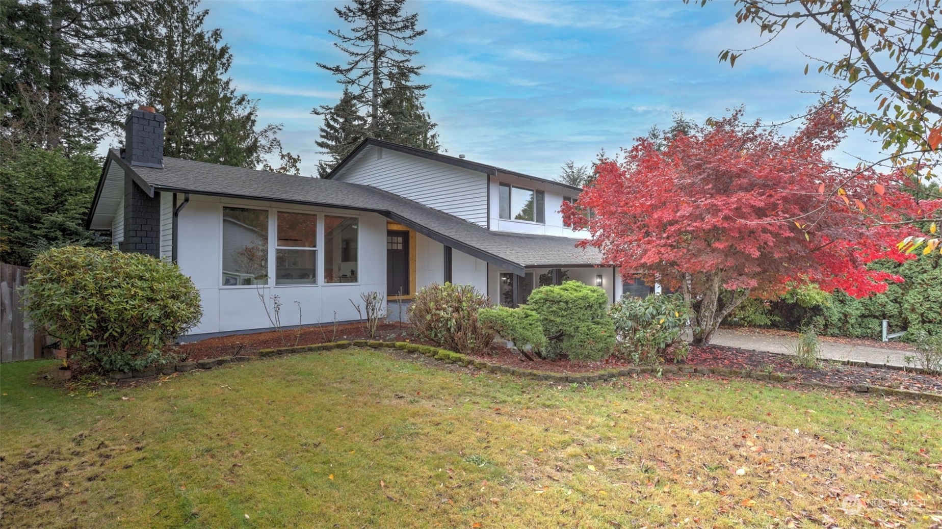 Property Photo:  18606 135 Place SE  WA 98058 