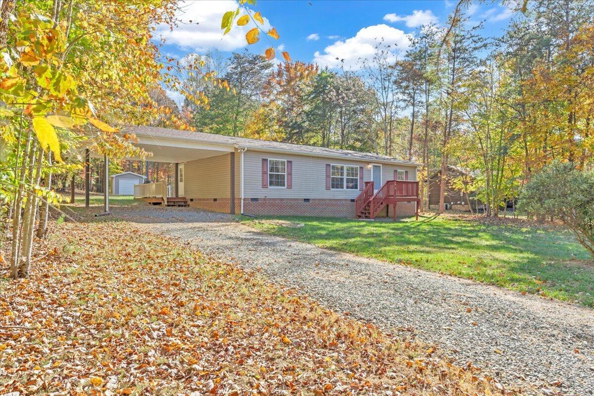 Property Photo:  240 Highland Lake Rd  VA 24176 