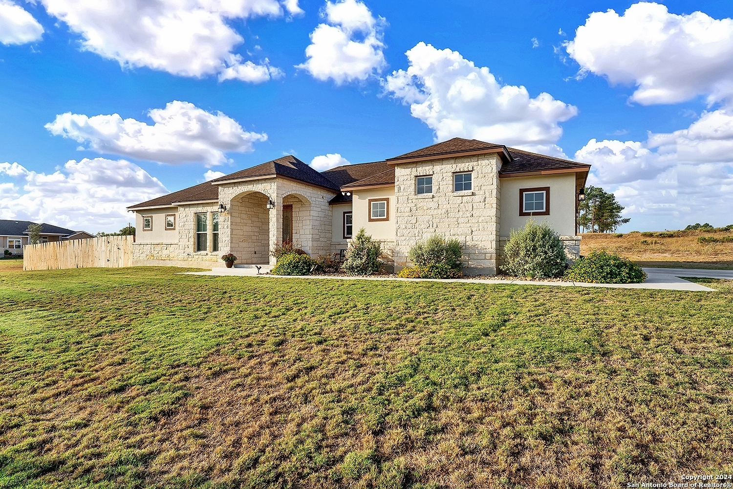 Property Photo: 105 Medora Branch TX 78114