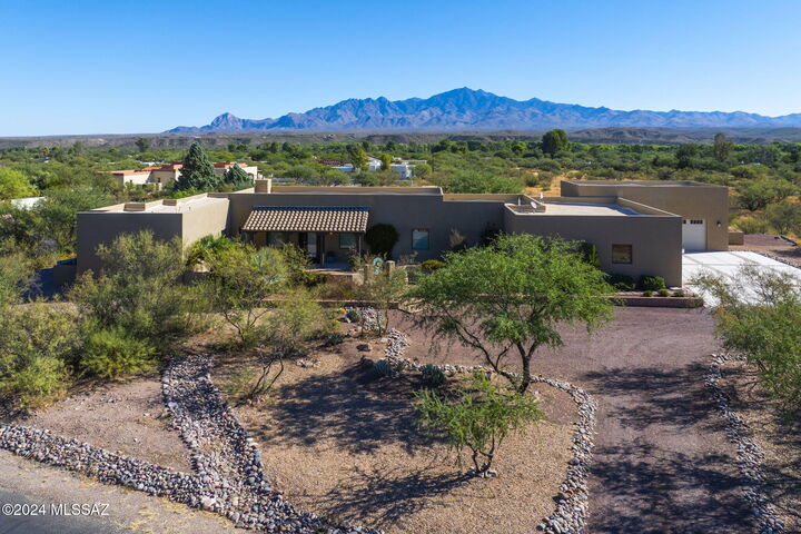Property Photo: 2321 Circulo De Anza AZ 85646