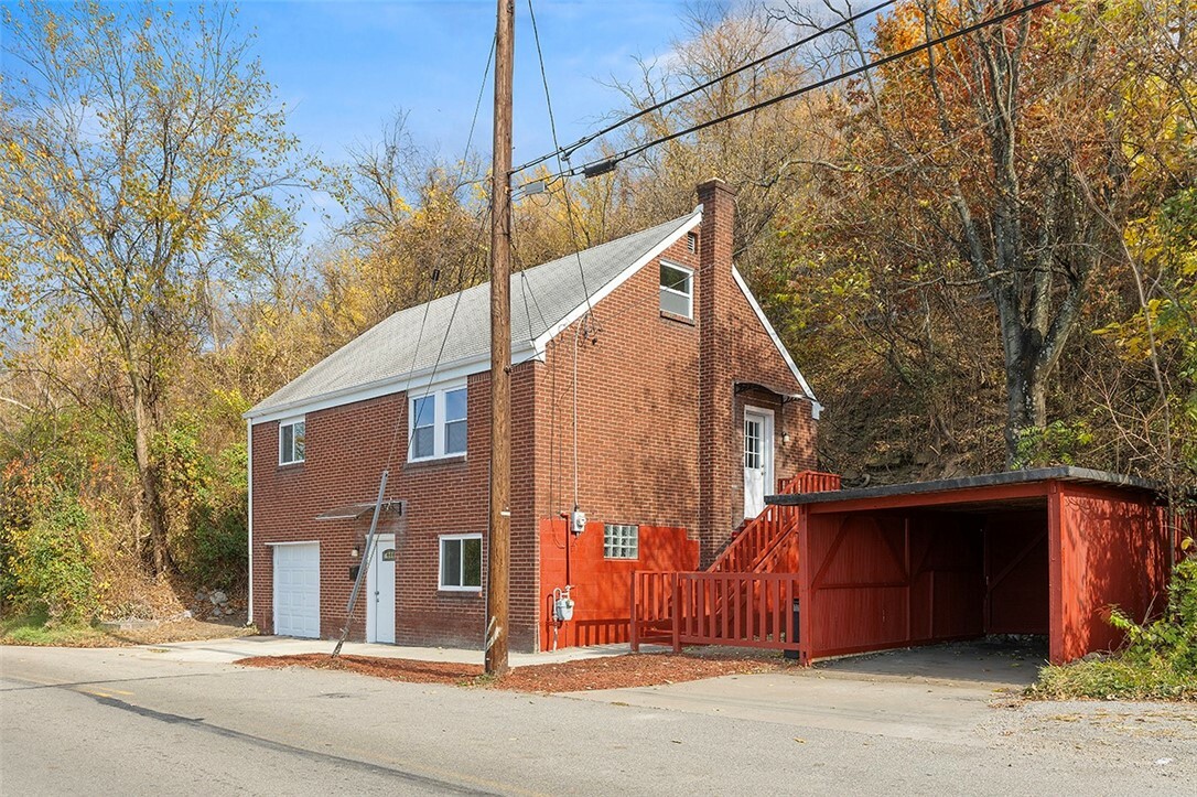 Property Photo:  531 Pacific Ave  PA 15045 