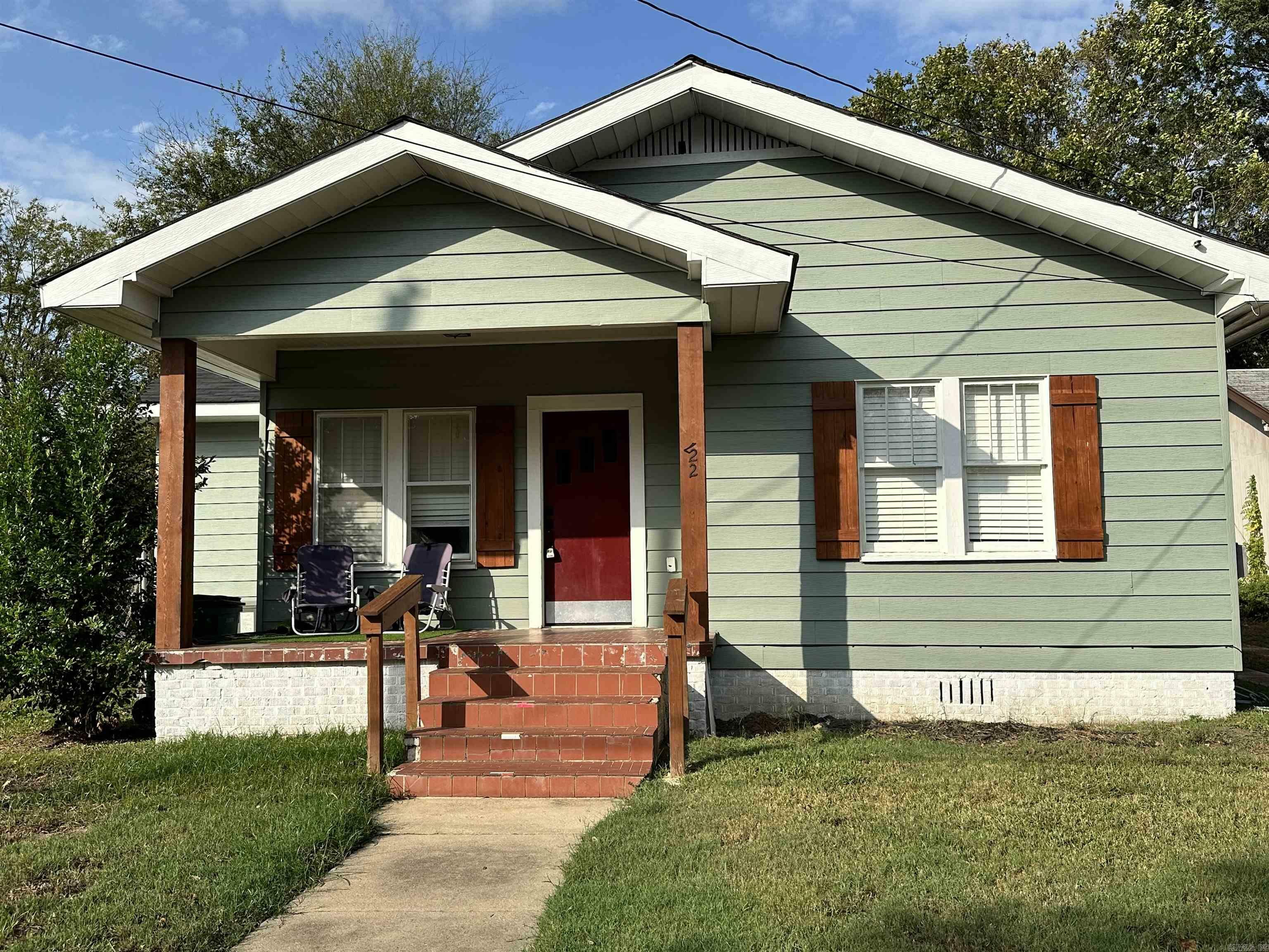 Property Photo:  722 W Cedar Street  AR 71730 