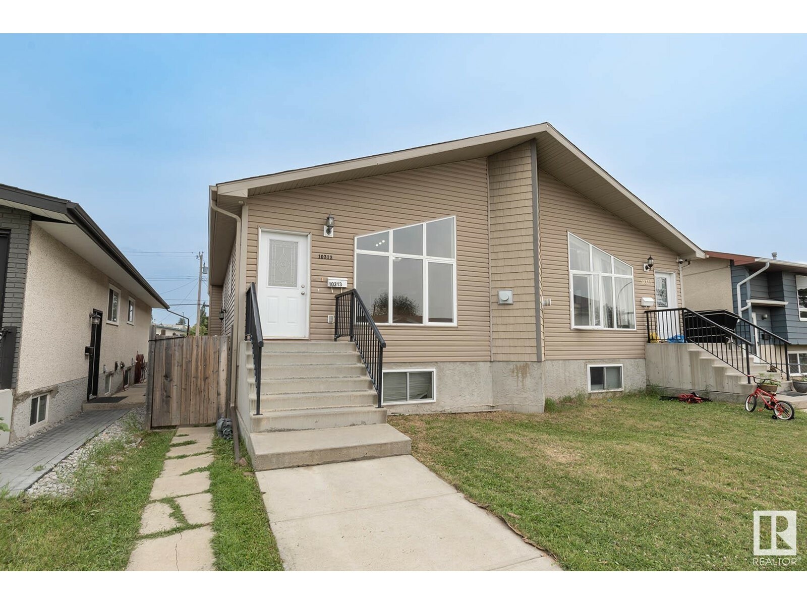 10313 157 St NW  Edmonton AB T5P 2V4 photo