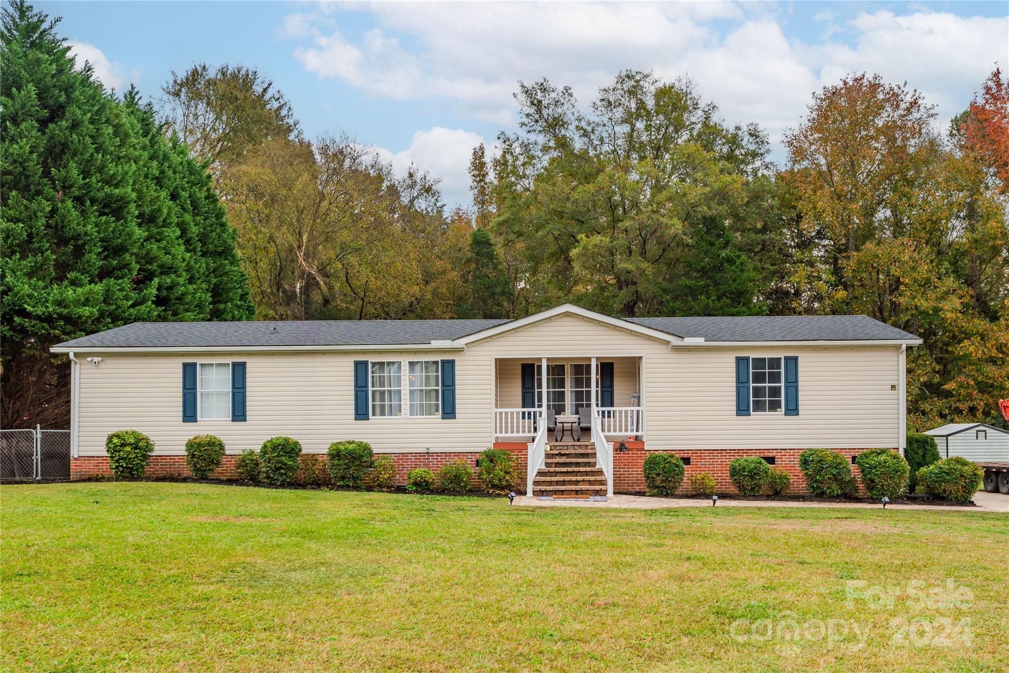 Property Photo:  3424 Shandon Road  SC 29730 