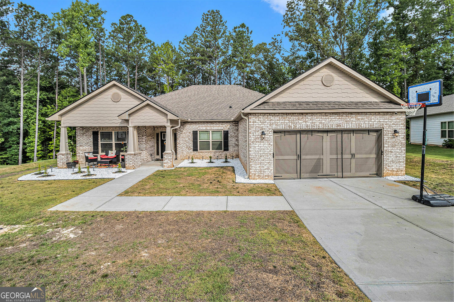 Property Photo:  239 Saddle Chase Drive  GA 30110 