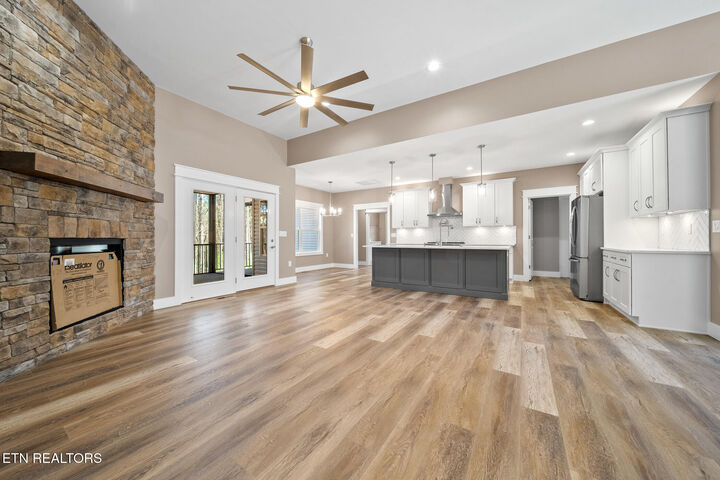 Property Photo: 214 Cheeyo Trace TN 37774