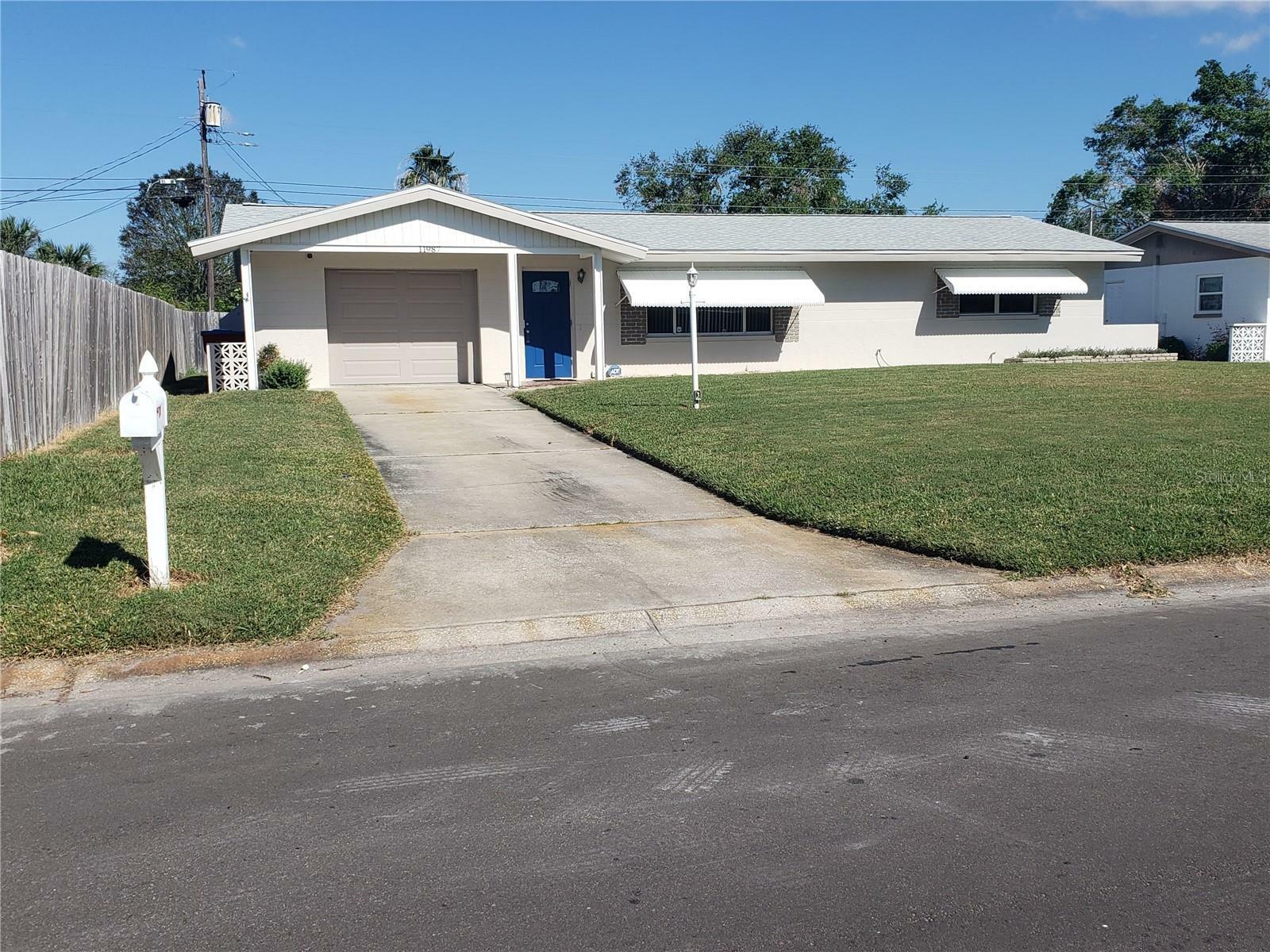 Property Photo:  11987 82nd Avenue  FL 33772 