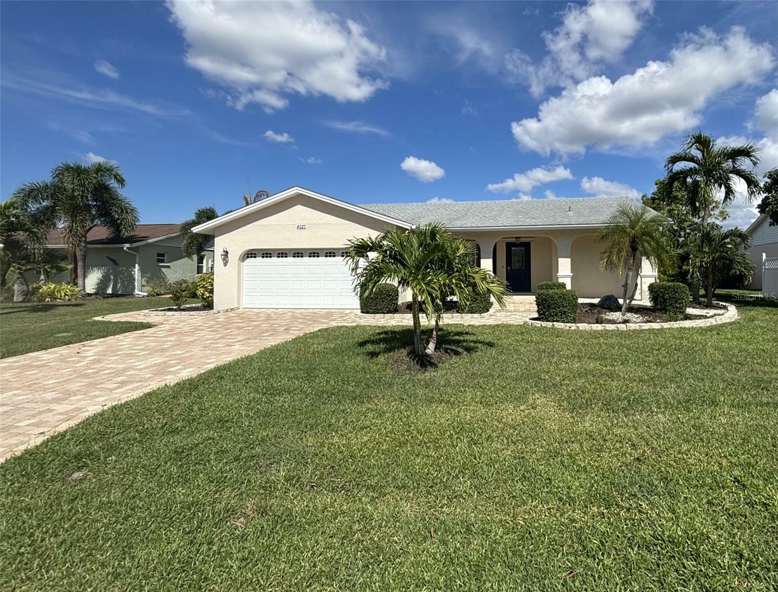 Property Photo:  4527 Mangrove Point Road  FL 34210 